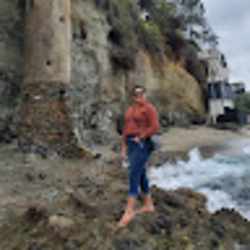 Meet your Posher, Carolina